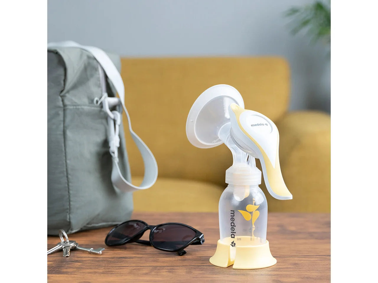 Medela-Harmony™ manual breast pump